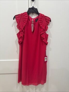 Vince Camuto NWT Size 4 - Dress